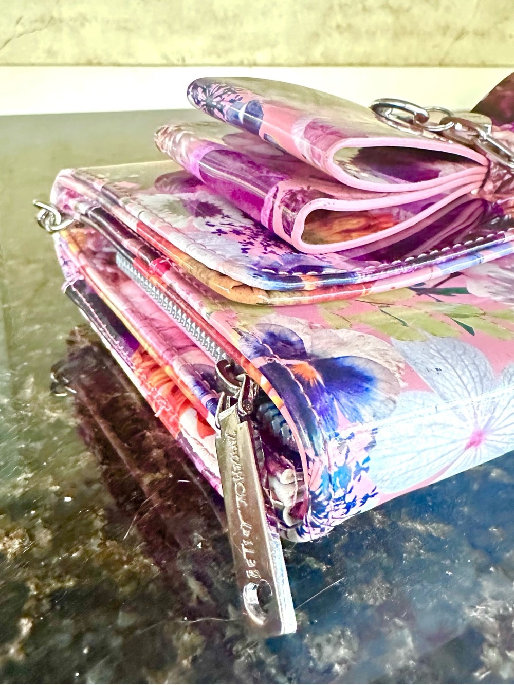 BETSEY JOHNSON Vibrant Floral Print Shoulder Bag w/Silver Crossbody Chain - Picture 12 of 17